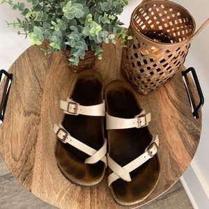 Birkenstock Mayari sandals
